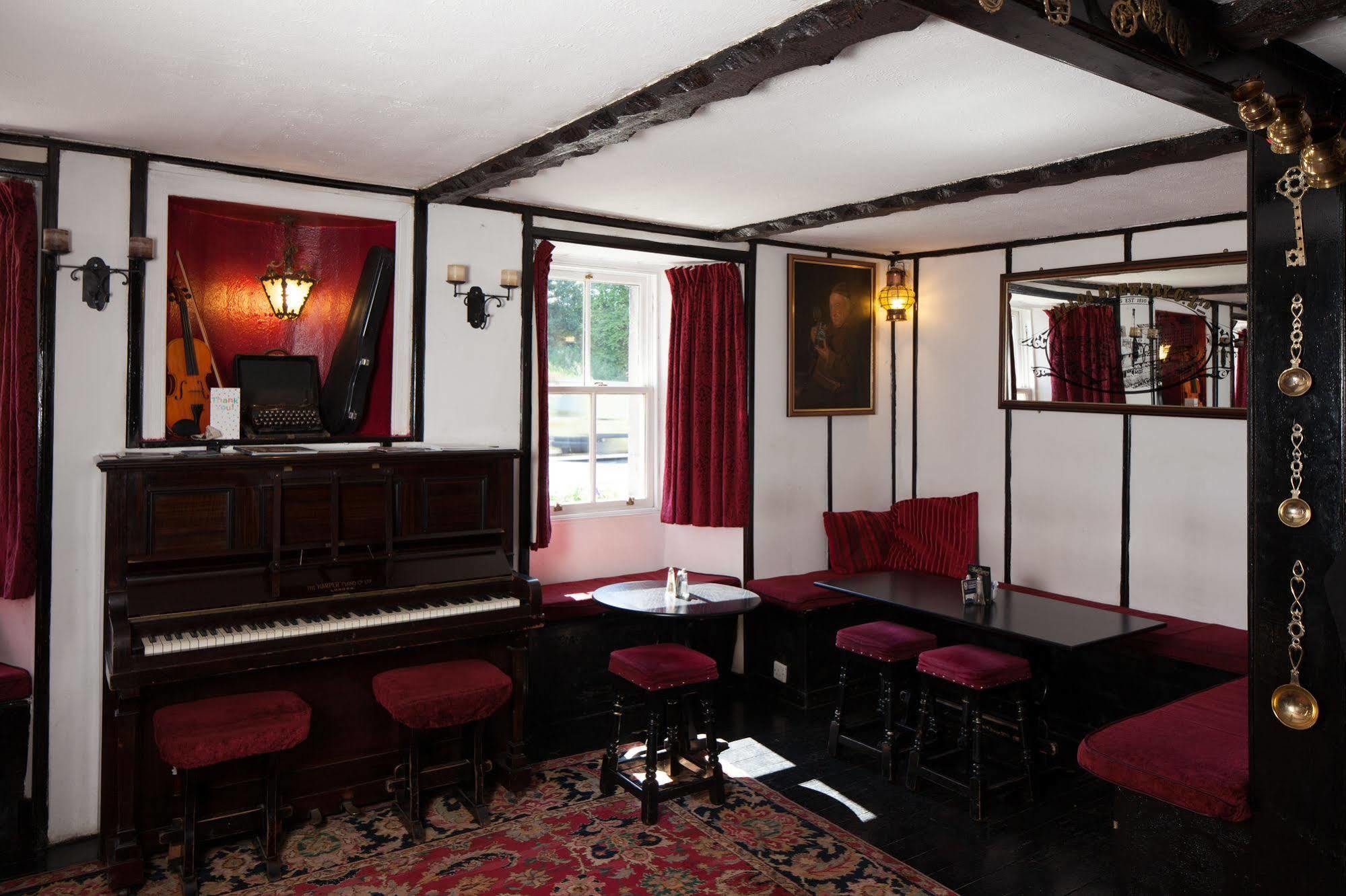 The Allan Ramsay Hotel Carlops Eksteriør billede